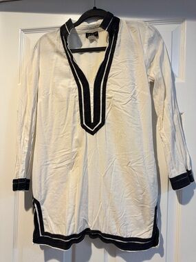 VENUS White Linen Style Tunic with Black Trim Detailing | Resort Wear | Cover Up